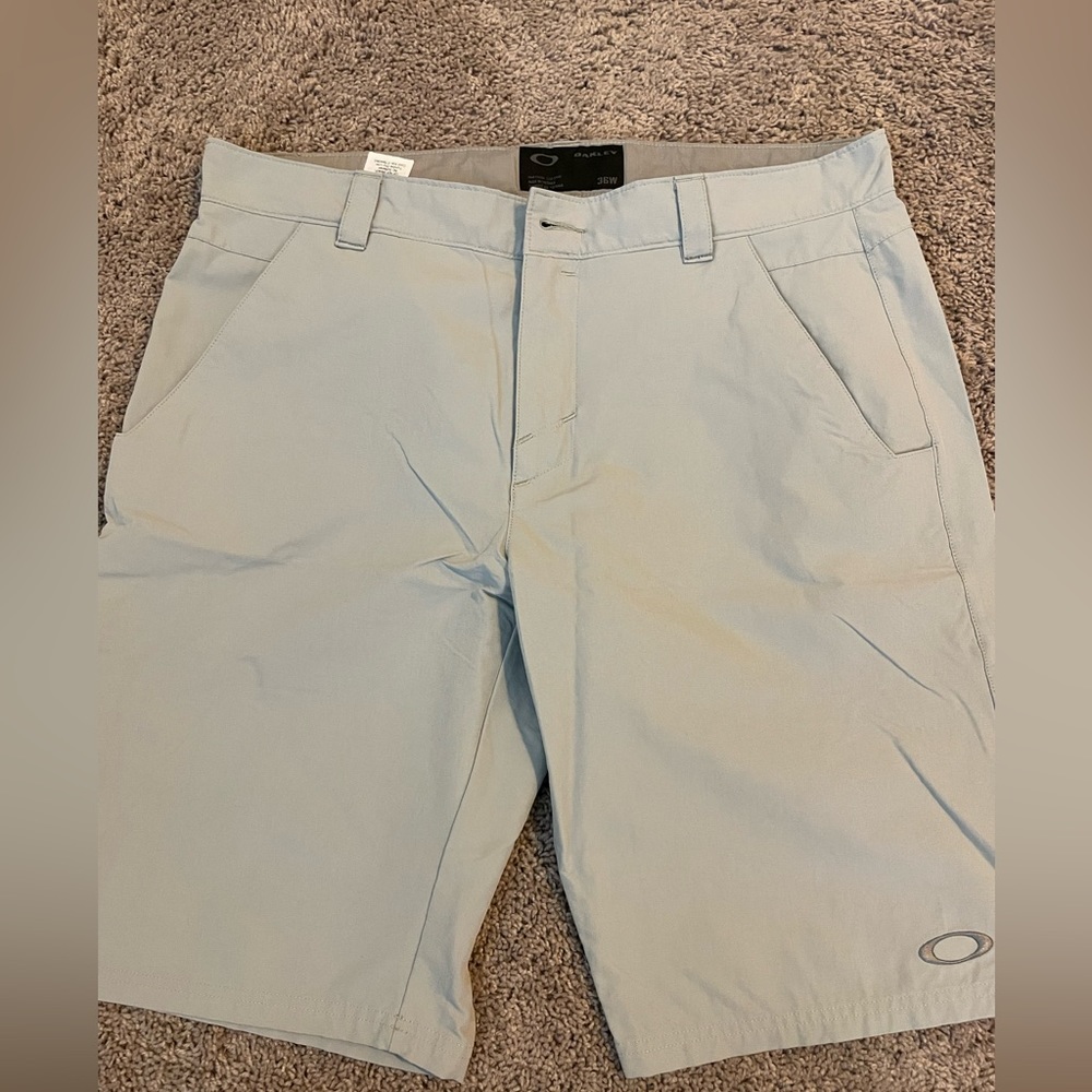 Oakley men’s golf shorts